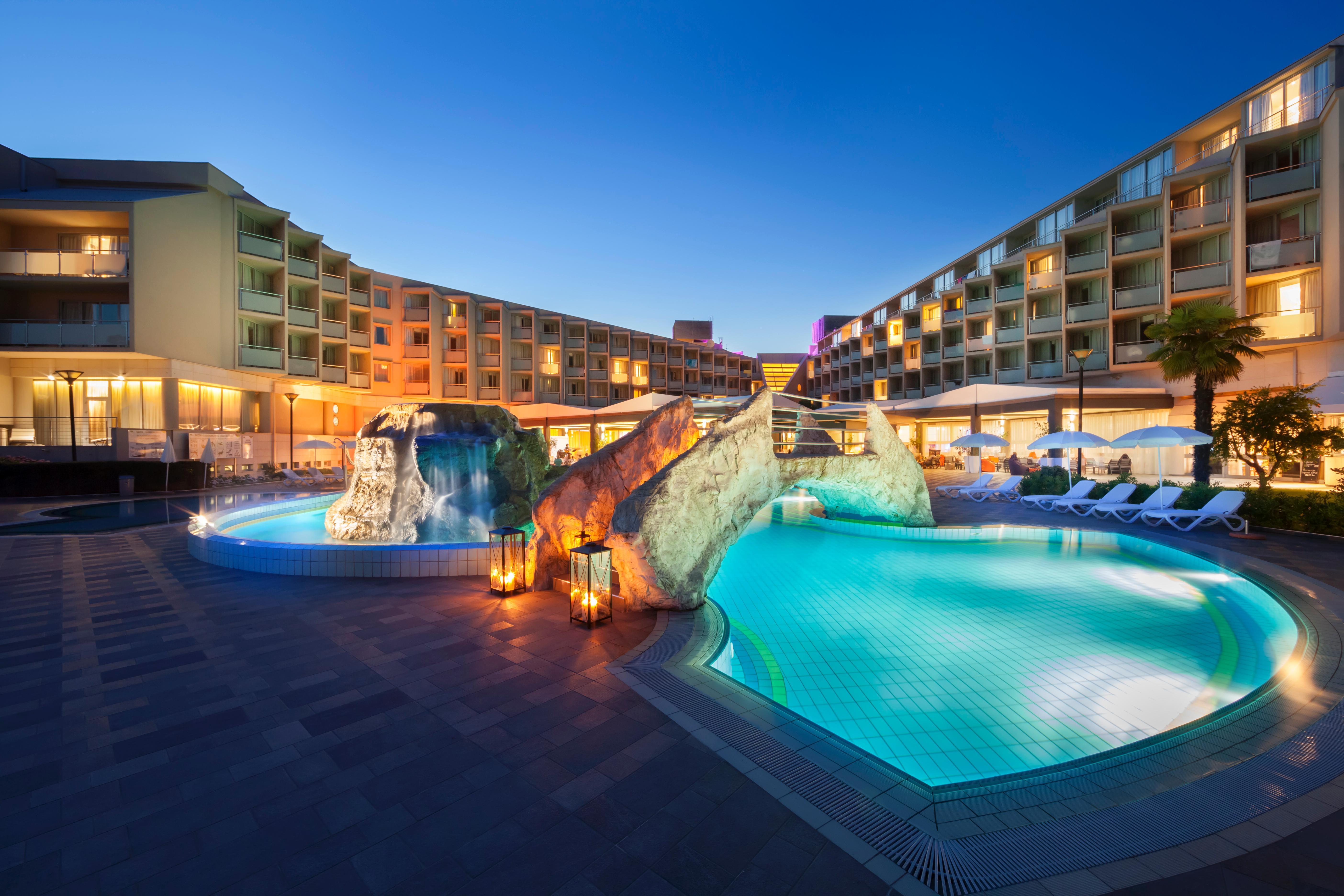 Aminess Vival Maestral Hotel Novigrad Istria Esterno foto